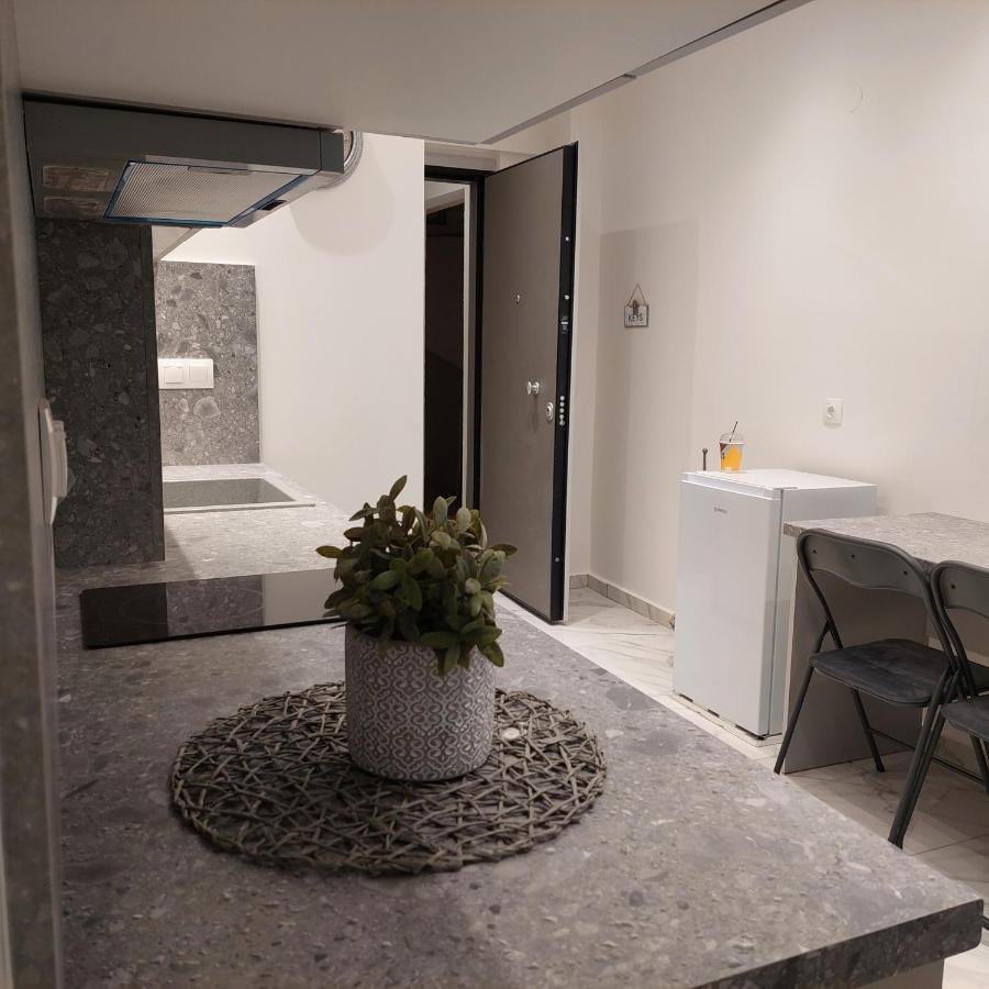 Budget Apartment To The Center 1 테살로니키 외부 사진